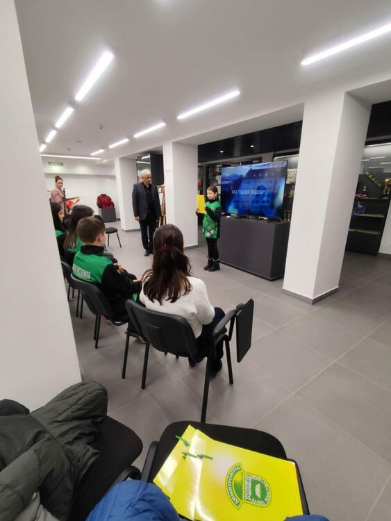 Учител от ОУ „Алеко Константинов“ направи дарение на НСА