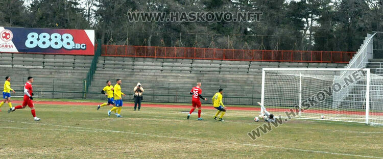 „Саяна“ се „удави“ в Марица