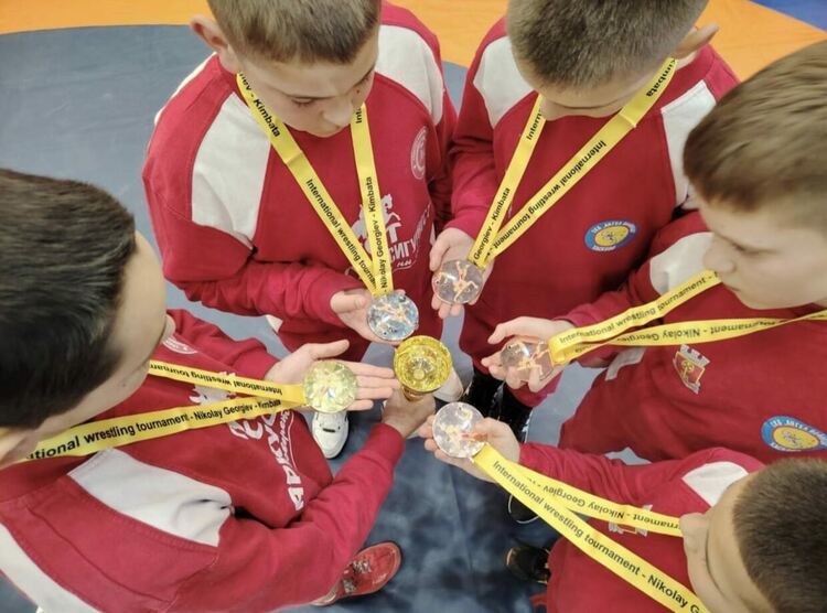 Хасковски борци с отличия от турнир в Перник