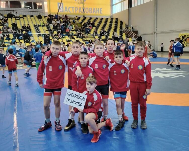 Хасковски борци с отличия от турнир в Перник