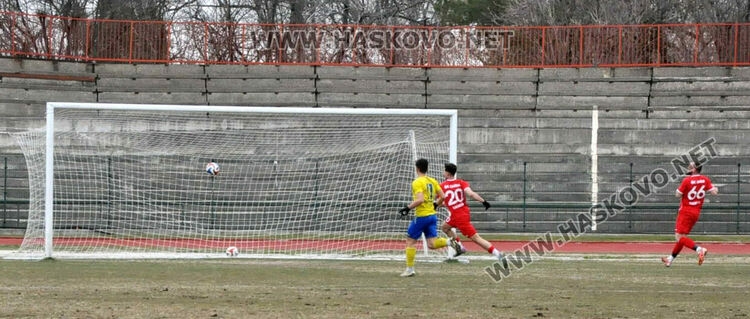 „Саяна“ се „удави“ в Марица