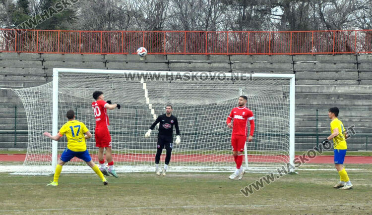 „Саяна“ се „удави“ в Марица