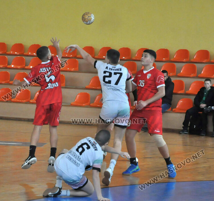 Юношите на „Асти ‘91” се класираха за финалите на Купа България