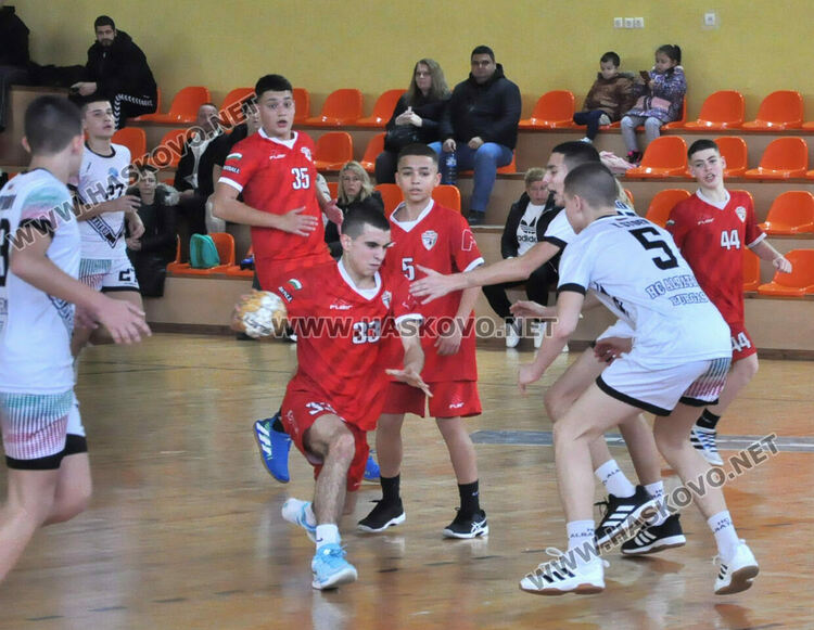 Юношите на „Асти ‘91” се класираха за финалите на Купа България