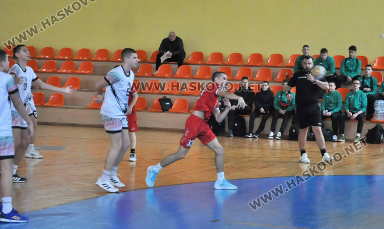 Юношите на „Асти ‘91” се класираха за финалите на Купа България