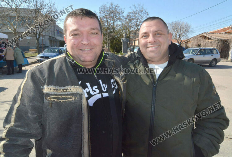 Музика, хора̀, памук шекер и димящи скари на събора в „Болярово“