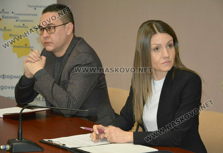 В Областната комисия по заетостта засега спряха закриването на 6 паралелки след 7 клас