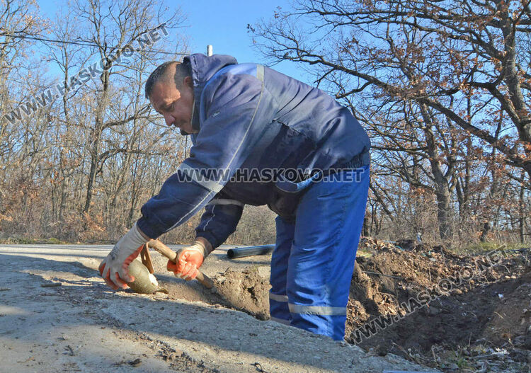 Къщи в „Кенана“ останаха без вода заради подмяна на водопровод