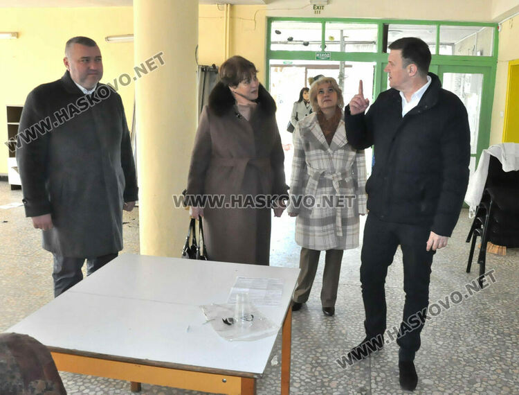 Ремонтират с близо 6 млн. лева две ученически общежития в Хасково