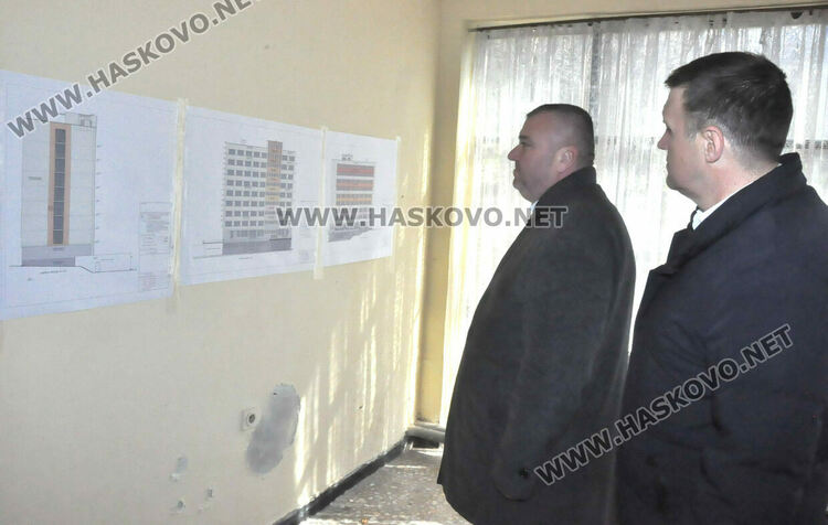 Ремонтират с близо 6 млн. лева две ученически общежития в Хасково