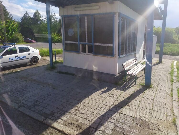 Задържаха двама непълнолетни с дрога,при проверка на автомобил на КПП"Чилик"