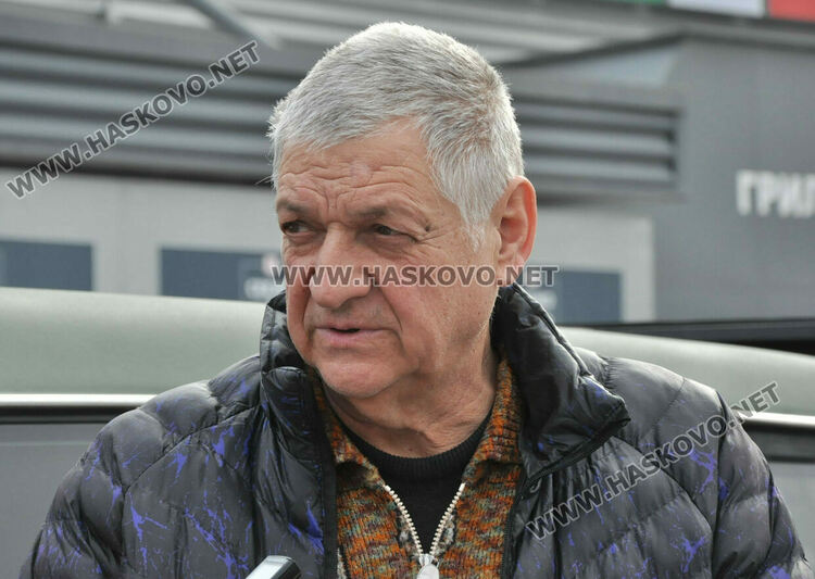 Хасковските хипермаркети гъмжат от клиенти в деня на националния бойкот