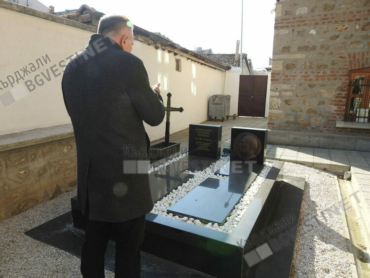 Небивал интерес към изучаването на български език в Одрин, не достигат класните стаи и преподаватели в Неделното училище