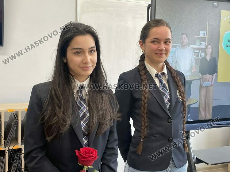 Александра Атанасова от Езиковата гимназия в Хасково е национален победител за превод в международен конкурс