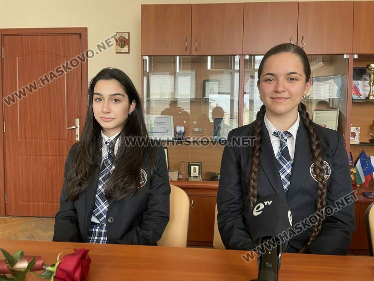 Александра Атанасова от Езиковата гимназия в Хасково е национален победител за превод в международен конкурс