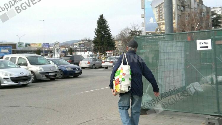 Кърджалийци изпълниха хипермаркетите,въпреки бойкота,пазаруват като за последно