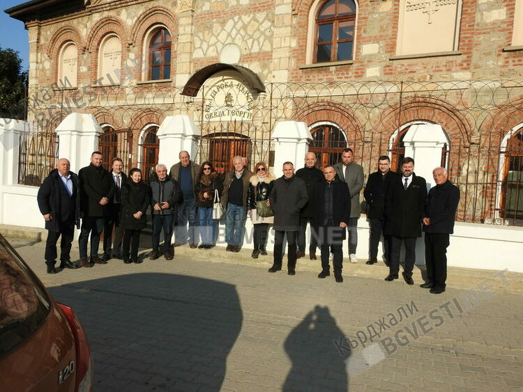 Небивал интерес към изучаването на български език в Одрин, не достигат класните стаи и преподаватели в Неделното училище