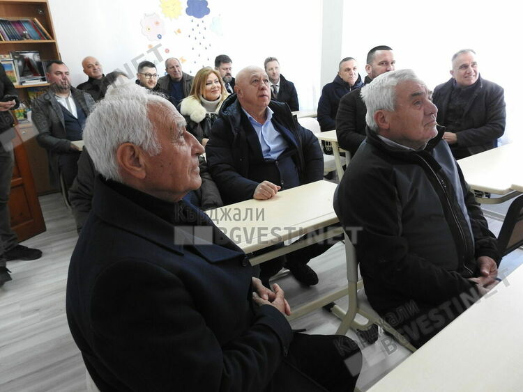 Небивал интерес към изучаването на български език в Одрин, не достигат класните стаи и преподаватели в Неделното училище