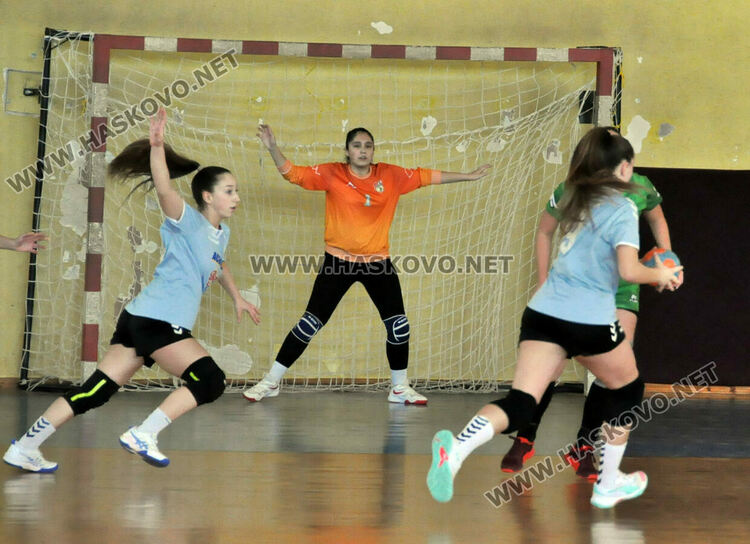 Хандбалистките на „Хасково“ отстъпиха на „Сливница“