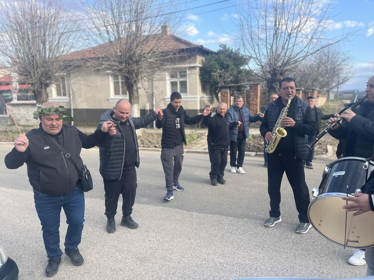 Читалището в село Мандра възобнови дейност след повече от 30 години