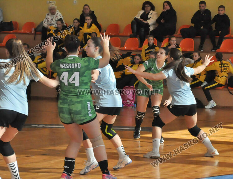 Хандбалистките на „Хасково“ отстъпиха на „Сливница“