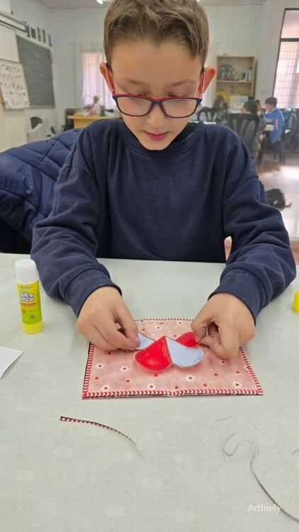 Мартенички от сърце обединяват деца от Смолянско и Испания