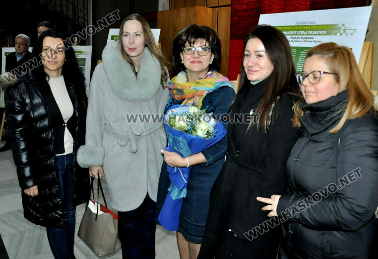 Цвета Караянчева при представянето на книгата си: Един път стигнеш ли до Родопите, винаги се връщаш там 