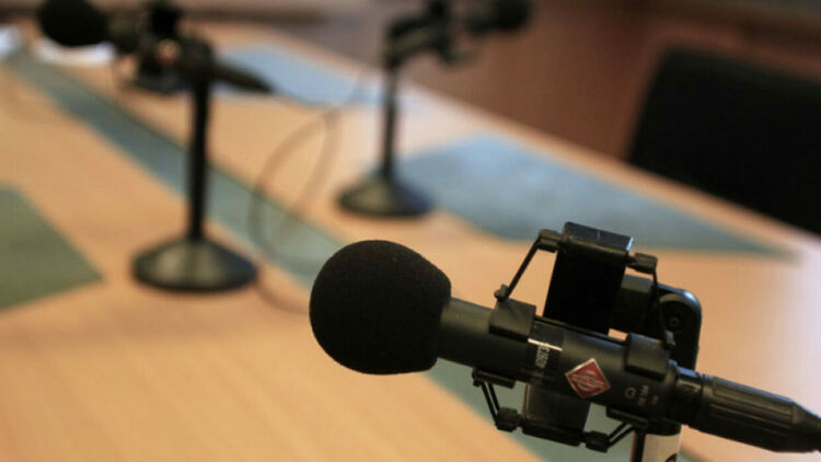 Закриват Общинско радио Кърджали от 1 април 2025 г.на връх осемдесетгодишния му юбилей