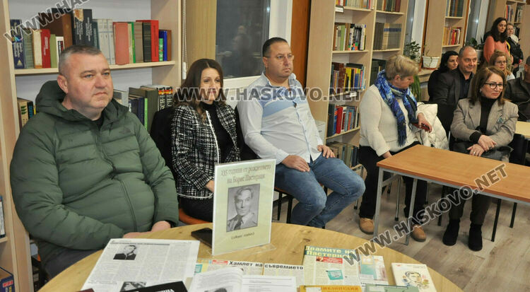 Цвета Караянчева при представянето на книгата си: Един път стигнеш ли до Родопите, винаги се връщаш там 