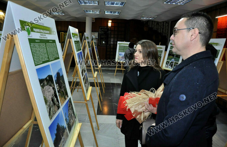 Цвета Караянчева при представянето на книгата си: Един път стигнеш ли до Родопите, винаги се връщаш там 