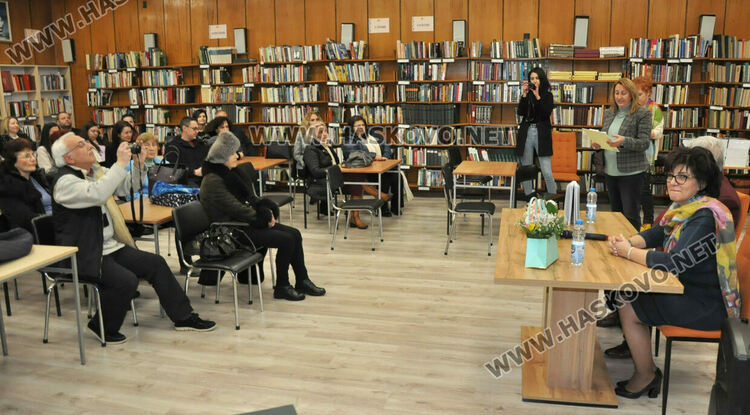 Цвета Караянчева при представянето на книгата си: Един път стигнеш ли до Родопите, винаги се връщаш там 