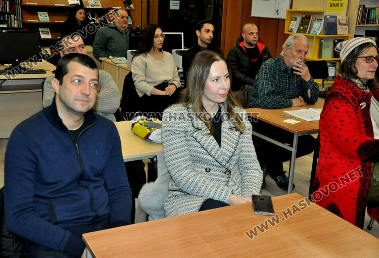 Цвета Караянчева при представянето на книгата си: Един път стигнеш ли до Родопите, винаги се връщаш там 