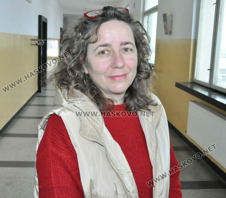 Показаха на ученици как се слага противогаз и как да се пазят при бедствия