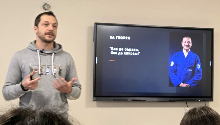 Създателят на подкаста „Свръхчовекът“ Георги Ненов гостува във ФСГ в Хасково