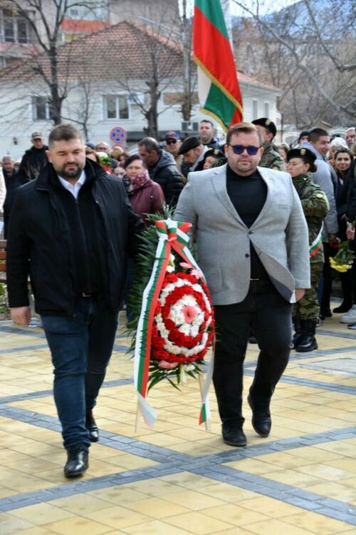 Асеновград се преклони пред делото на Апостола