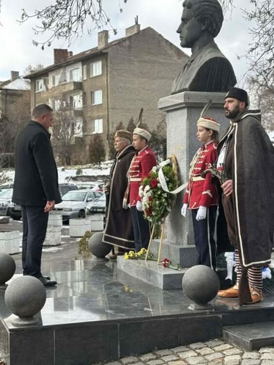 Радомир почете Апостола на Свободата