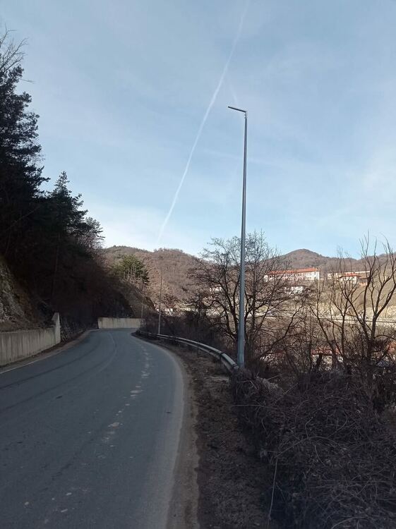 Заради ниските температури отлагат подмяната на уличното осветление в с. Михалково  