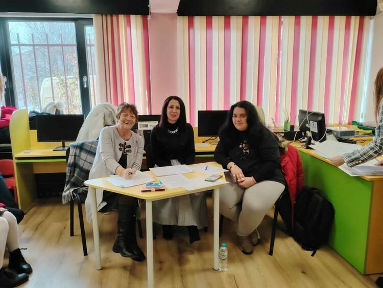 Над 100 ученици участваха в конкурса за най-добър рецитатор „Васил Левски – 152 години безсмъртие“ в библиотеката в Смолян