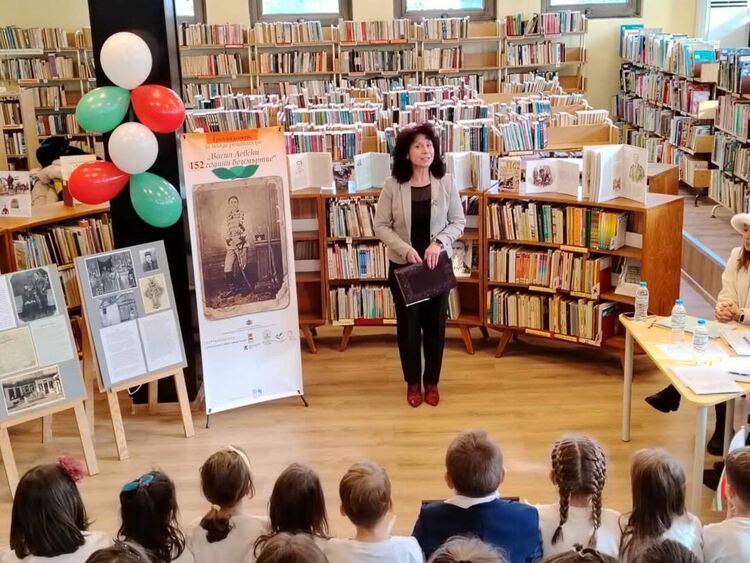 Над 100 ученици участваха в конкурса за най-добър рецитатор „Васил Левски – 152 години безсмъртие“ в библиотеката в Смолян