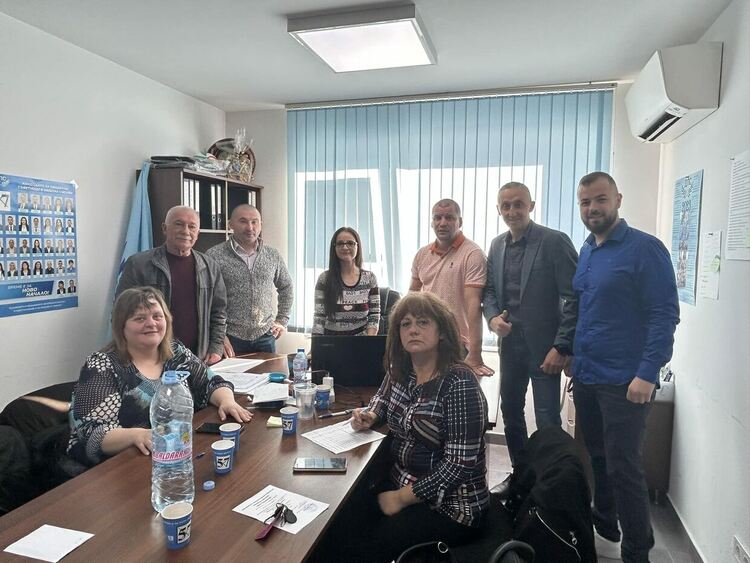 Разцепление!Трима от общинските съветници на ДПС-Смолян отиват при Новото начало / ОБНОВЕНА/