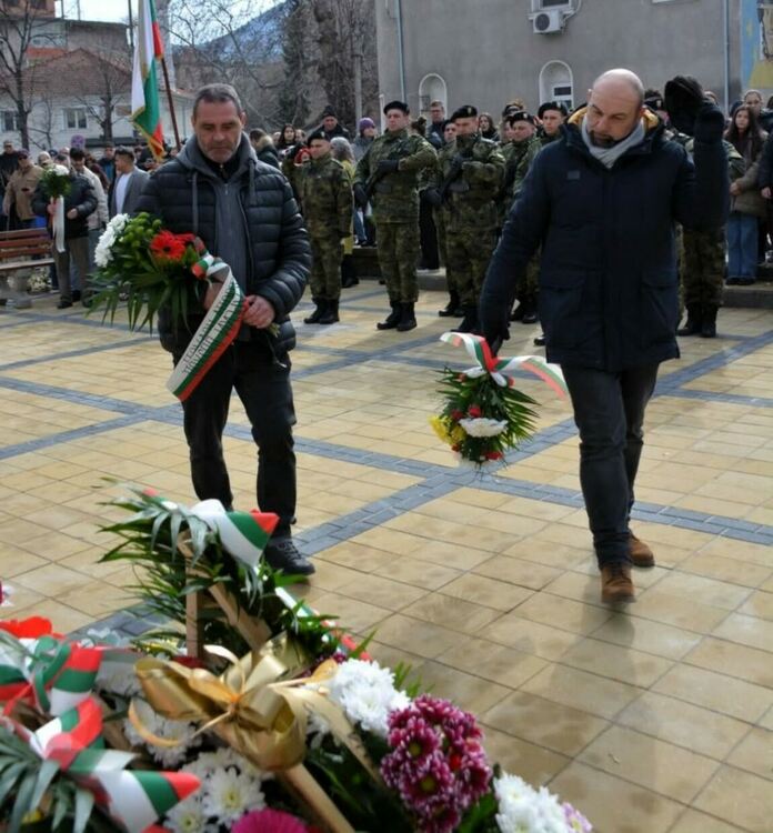 Асеновград се преклони пред делото на Апостола