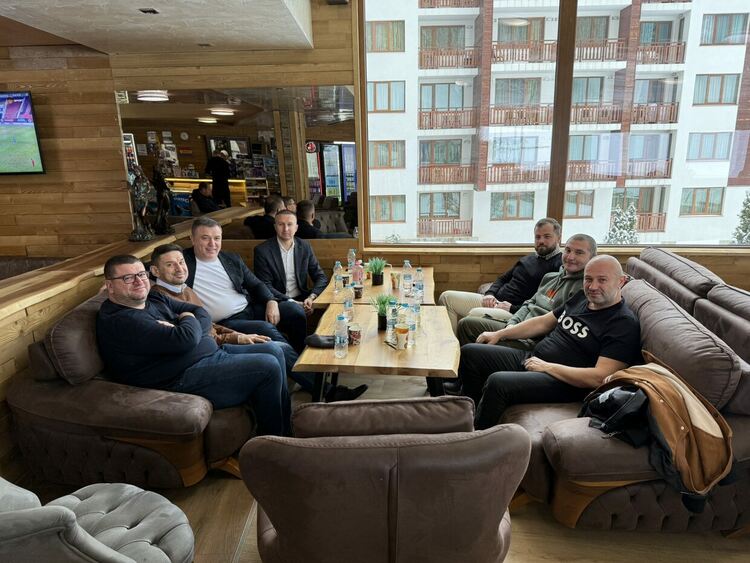 Разцепление!Трима от общинските съветници на ДПС-Смолян отиват при Новото начало / ОБНОВЕНА/