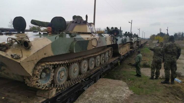 Български и италиански военнослужещи Снимка Архив