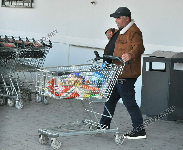 Вторият опит за бойкот на веригите в Хасково се оказа по-вял и от първия
