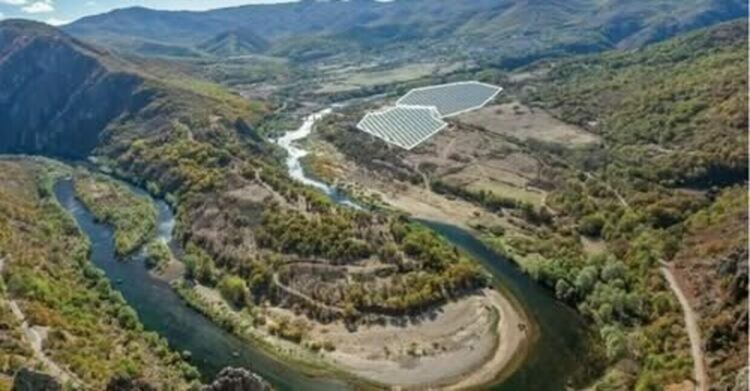 Проектът за соларен парк в сивите полета - Снимка и графика Mediapool