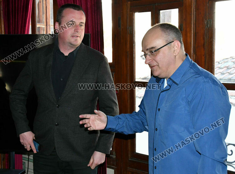 Хасковлии се включиха в дискусионна среща за Руско-турските войни и Освобождението на България