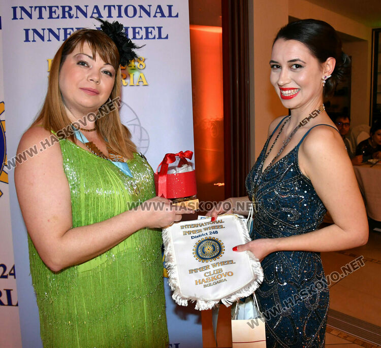 Хасковският клуб „Инър Уийл“ отбеляза 25-годишен юбилей с благотворително тържество