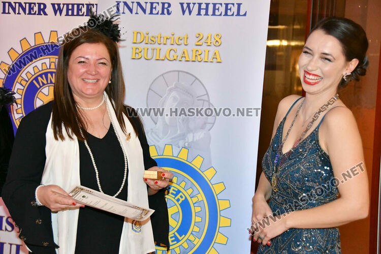 Хасковският клуб „Инър Уийл“ отбеляза 25-годишен юбилей с благотворително тържество