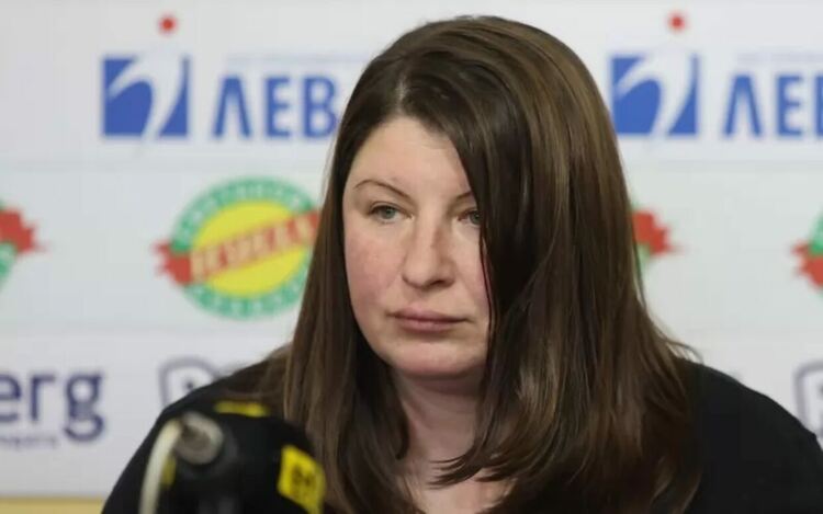 Станка Златева, която има 5 световни и 6 европейски титли, смята, че борбата трябва отново да залага на българи