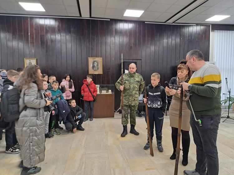 В музея в Смолян бе открита гостуващата изложба „Боевете при Стара Загора през 1877 г.”